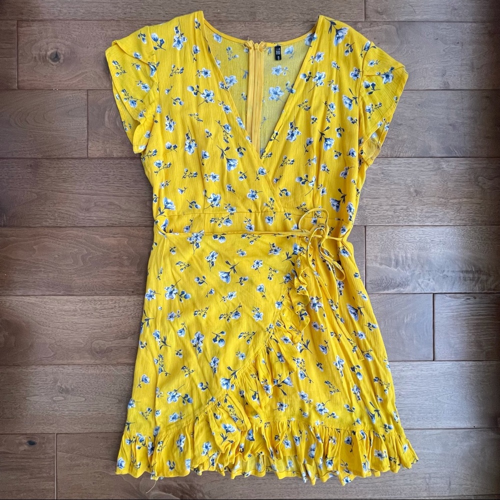 Yellow Floral Mock Wrap Mini Dress || size L fits more like a M